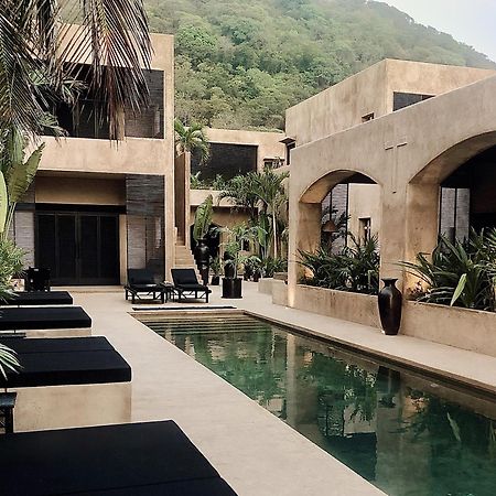The Casa Saint George Hotel トロンコネス エクステリア 写真